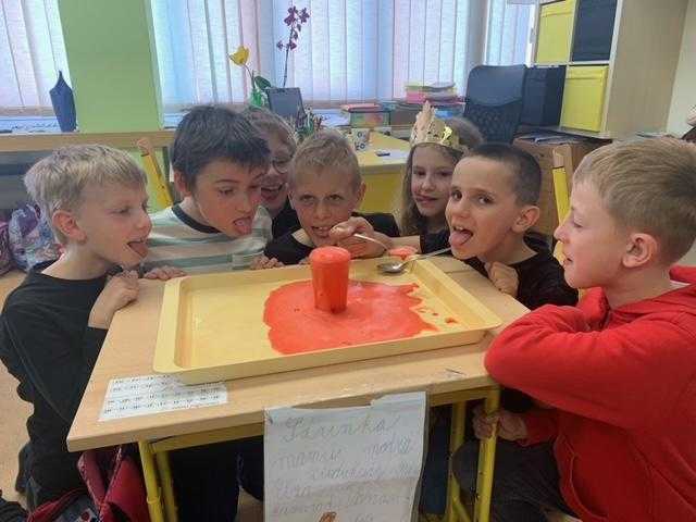 Čarodějnické rejdění u prvostupňařů
